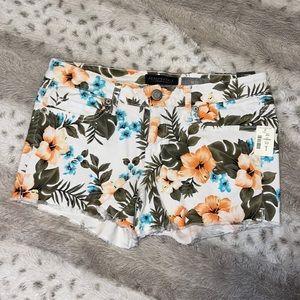 floral shorts